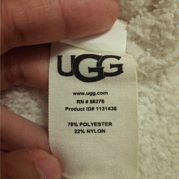 UGG Cream Fluffy Turtleneck Sweater - Size XL - Picture 3 of 6